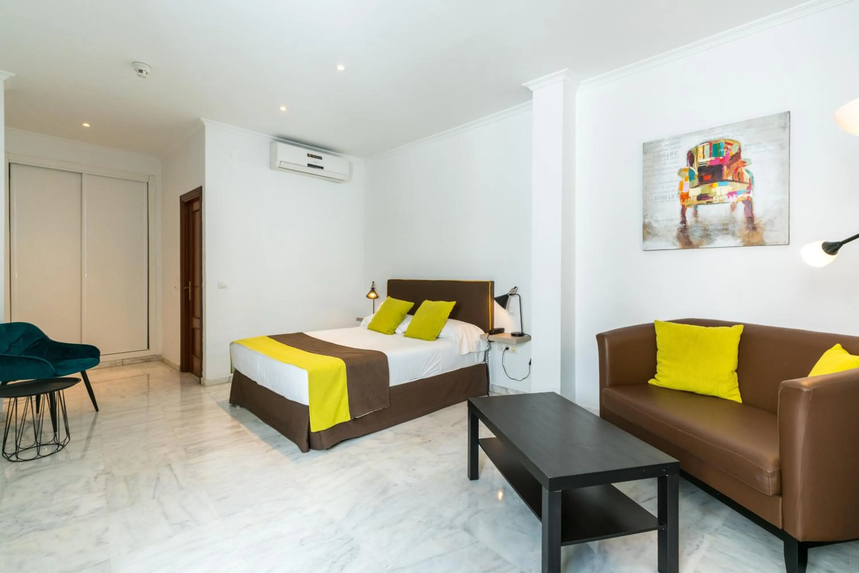 Bed in Cool Sevilla Hotel