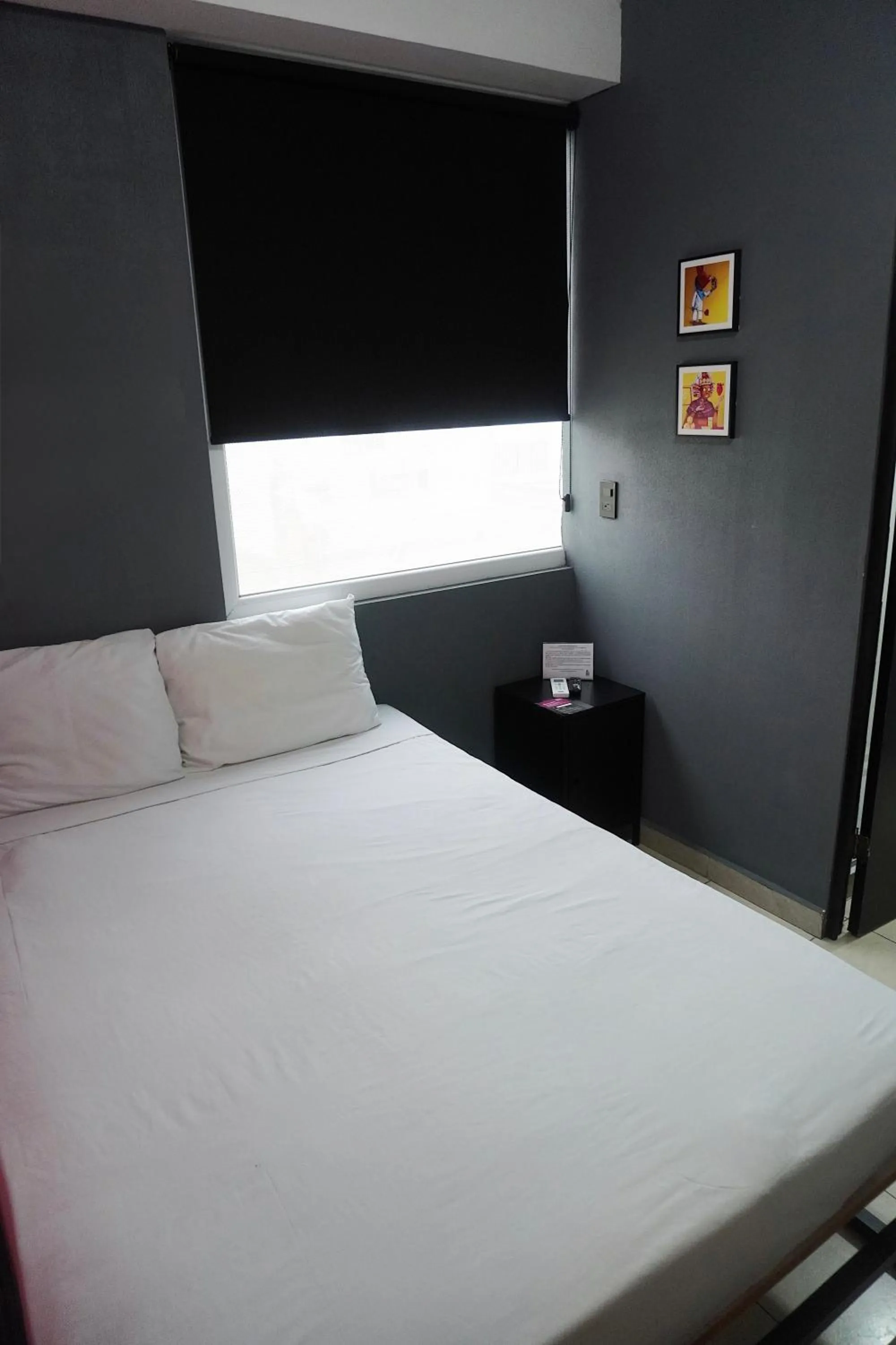Bedroom, Bed in Adhoc Cintermex