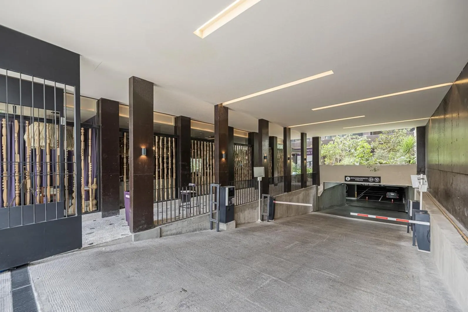 Facade/entrance in Cuadra 134 Residencial Condesa