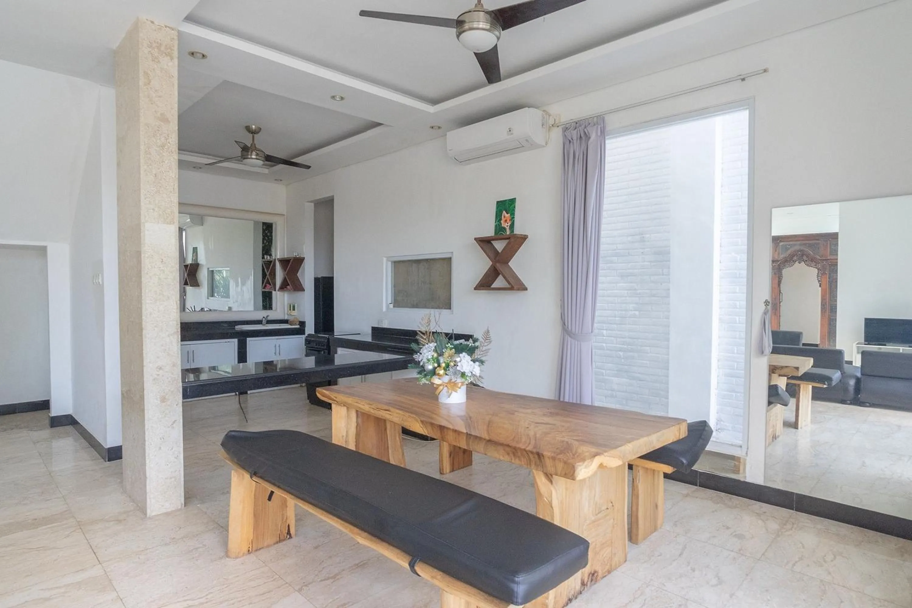 Dining area in Margarita Villa Canggu