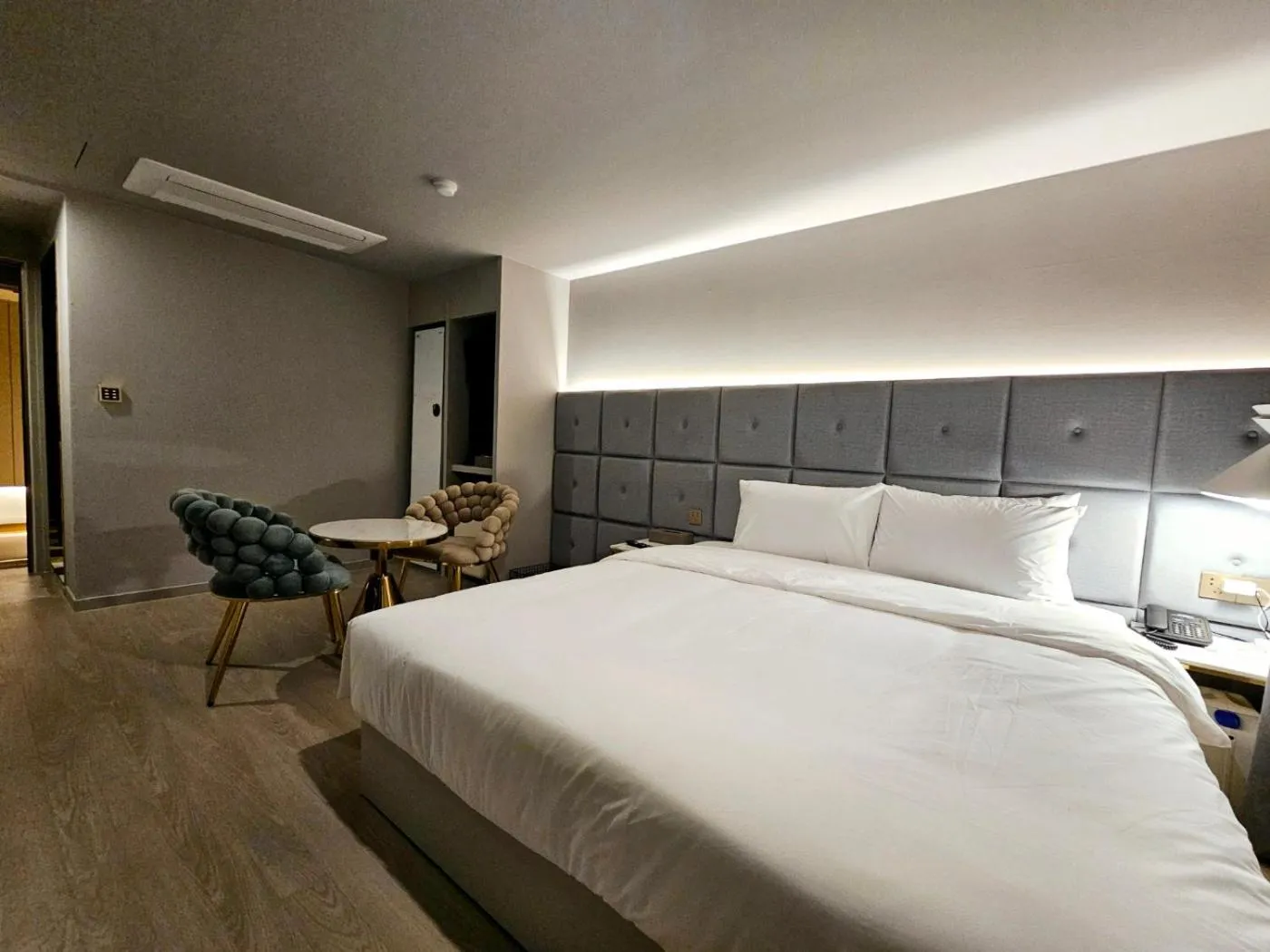 Bed in Daeyeon Grandis Hotel