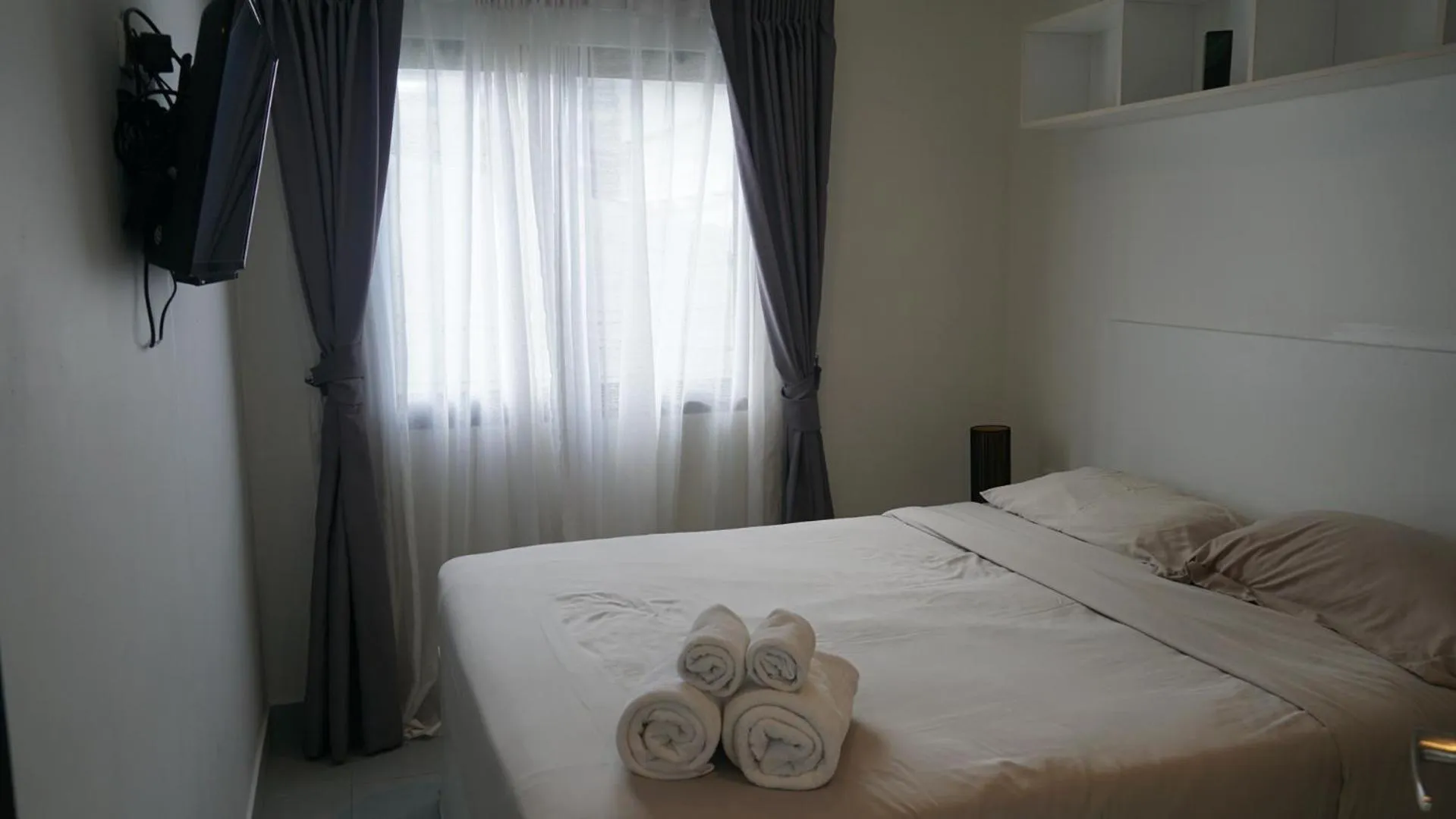 Bed in Island Escape 1BR T1-206