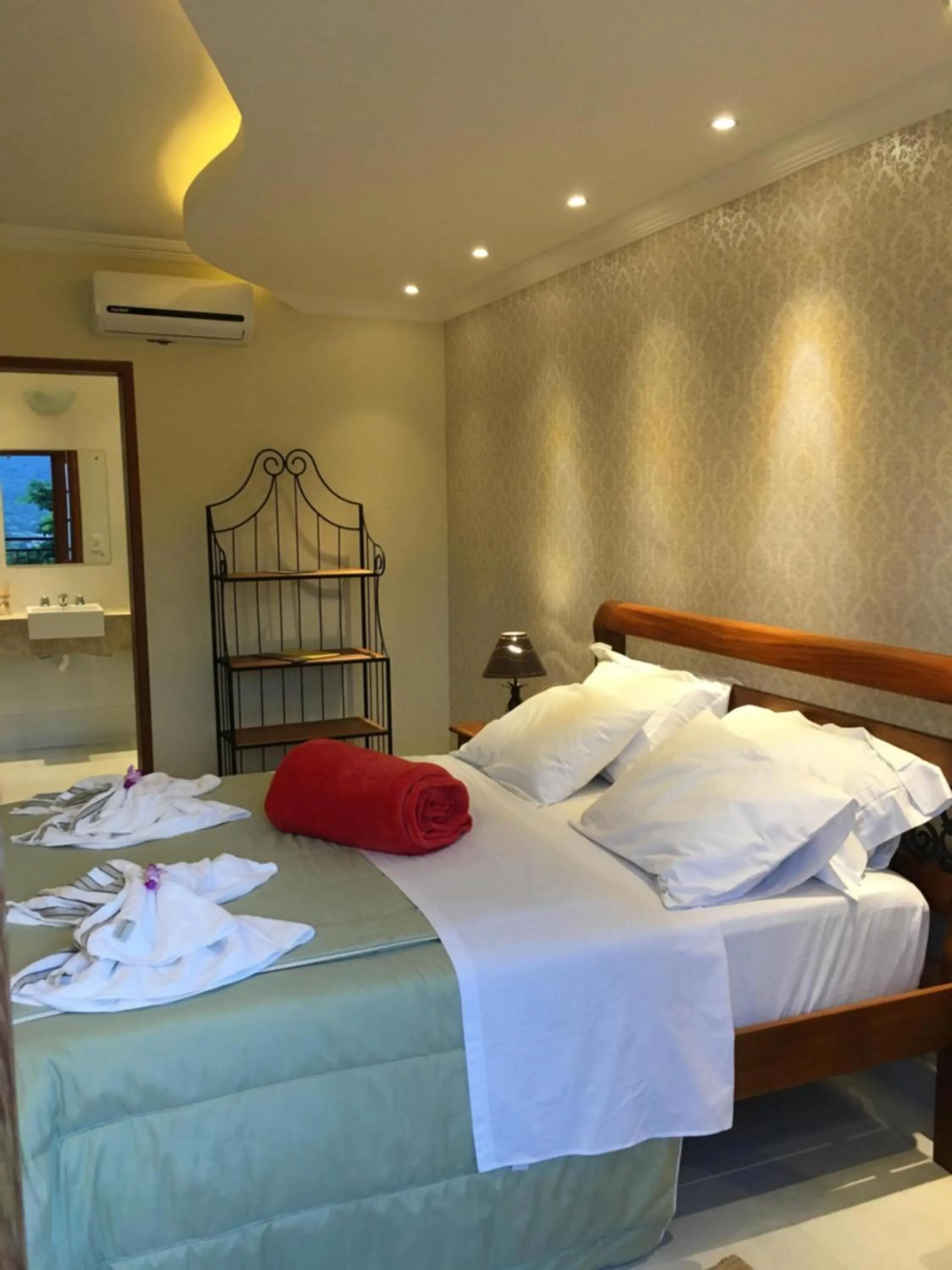 Bedroom, Bed in Pousada Maria Monteiro Tiradentes