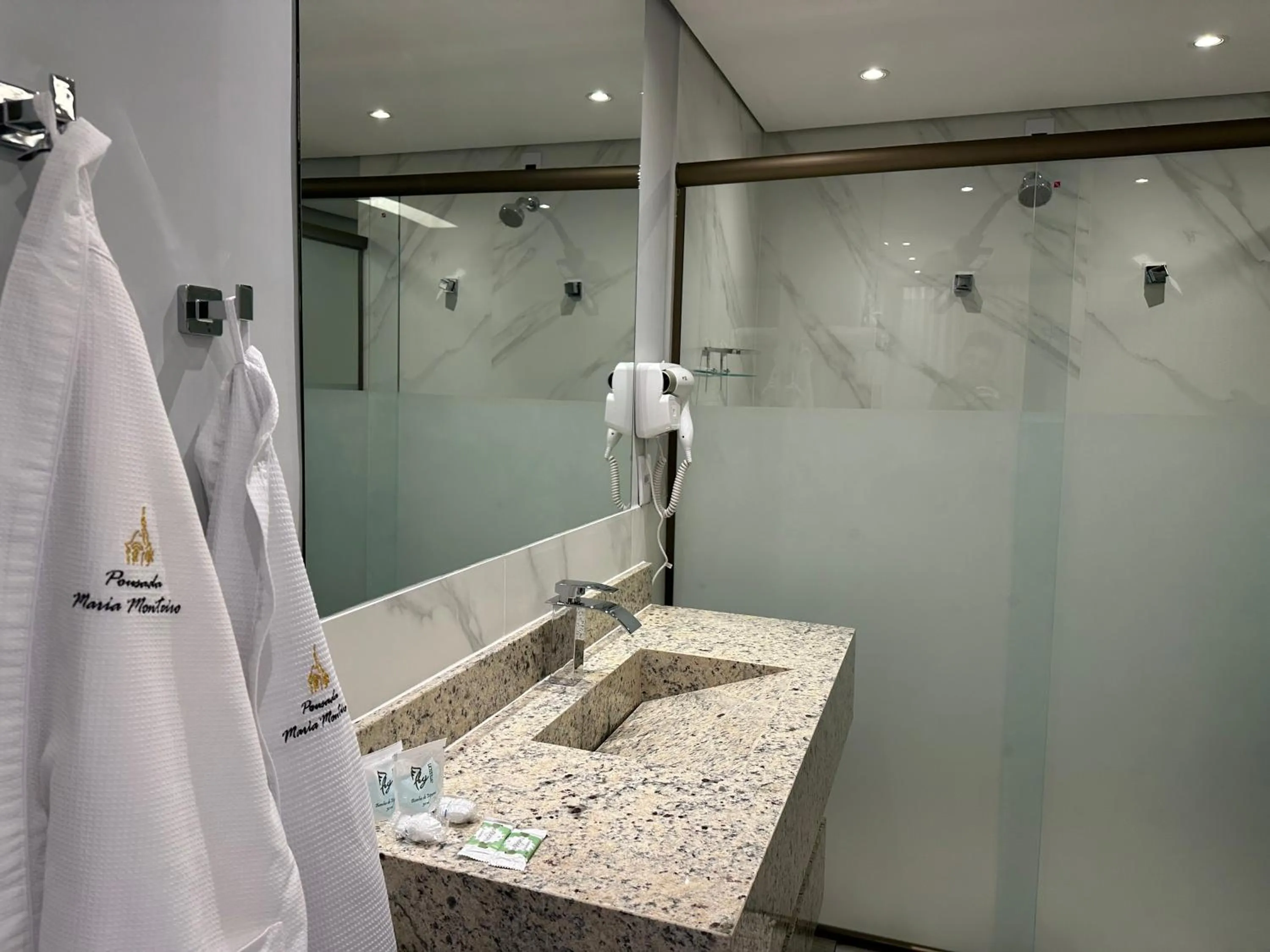 Shower in Pousada Maria Monteiro Tiradentes