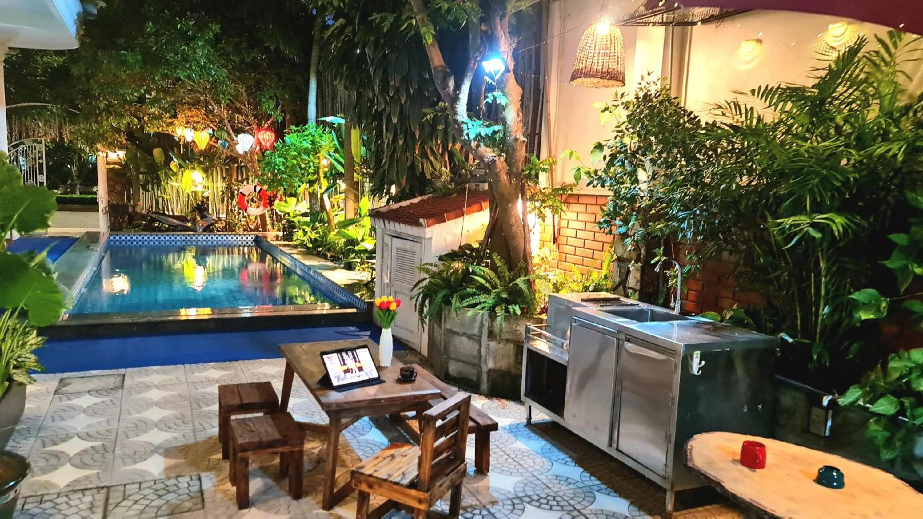 Patio in Minh Trang Villa Hoi An -BBQ Garden