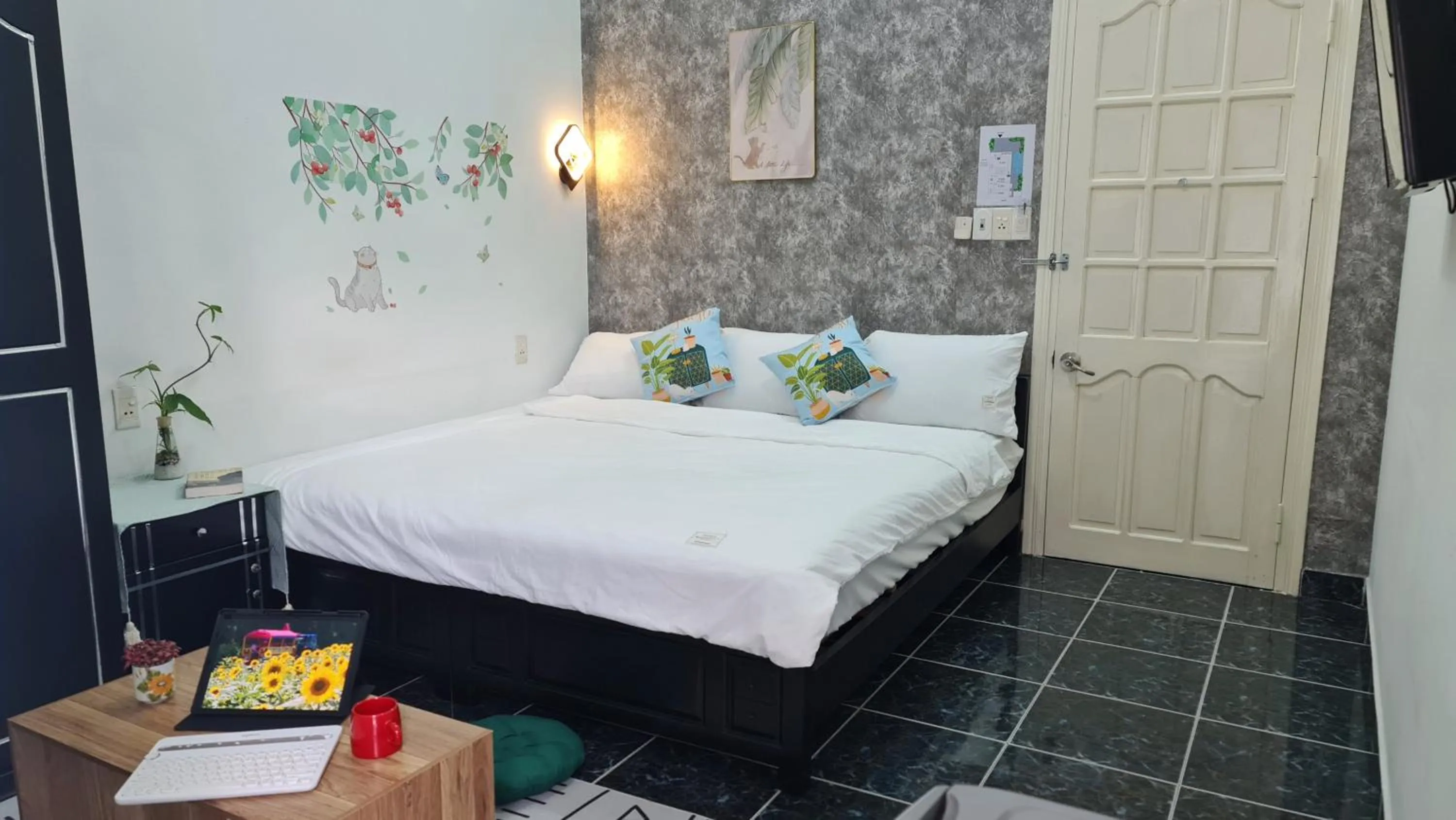 Bed in Minh Trang Villa Hoi An -BBQ Garden