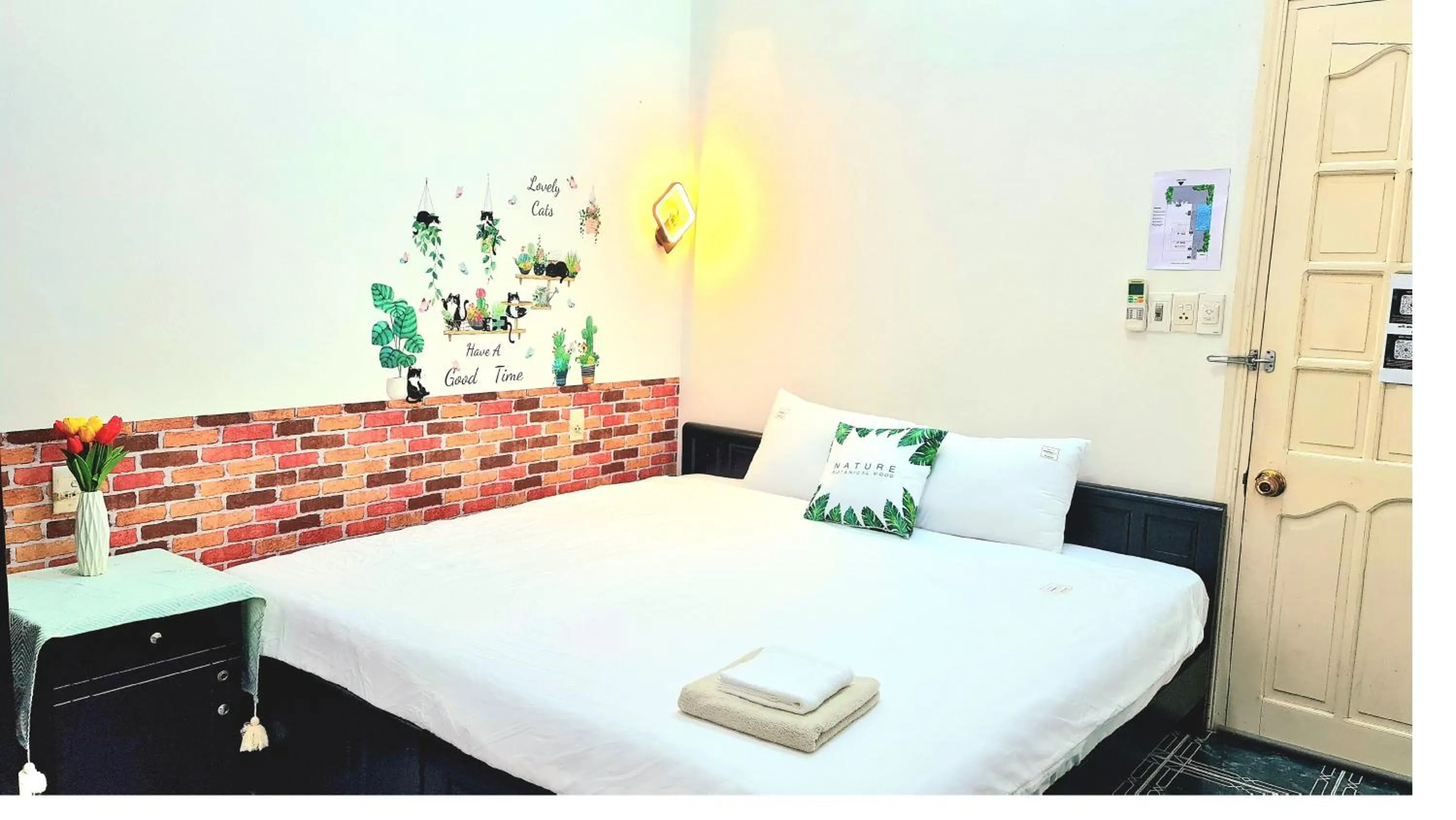 Bed in Minh Trang Villa Hoi An -BBQ Garden