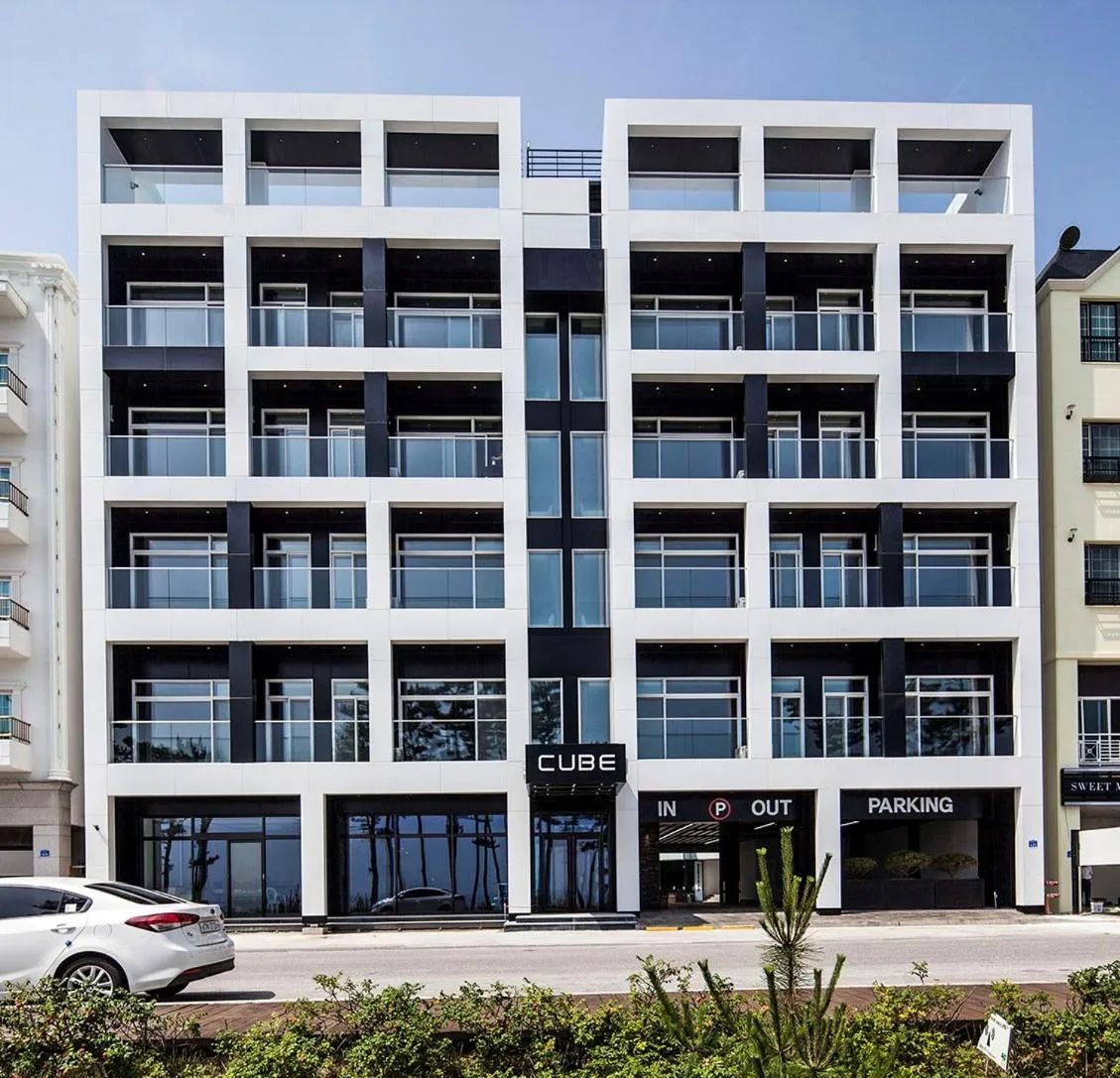 Gangneung Gyeongpodae Hotel Cube