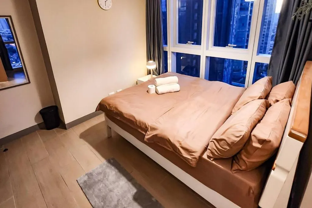 Spacious Executive 3br Apt with PS4 & bathtub in BGC