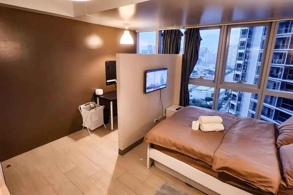 Spacious Executive 3br Apt with PS4 & bathtub in BGC