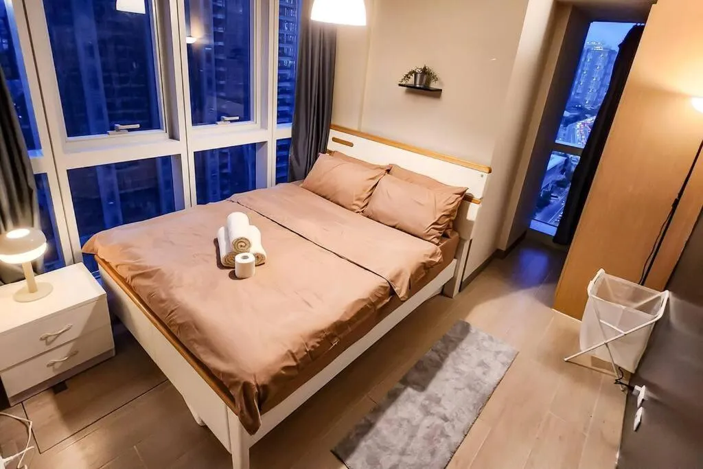 Spacious Executive 3br Apt with PS4 & bathtub in BGC