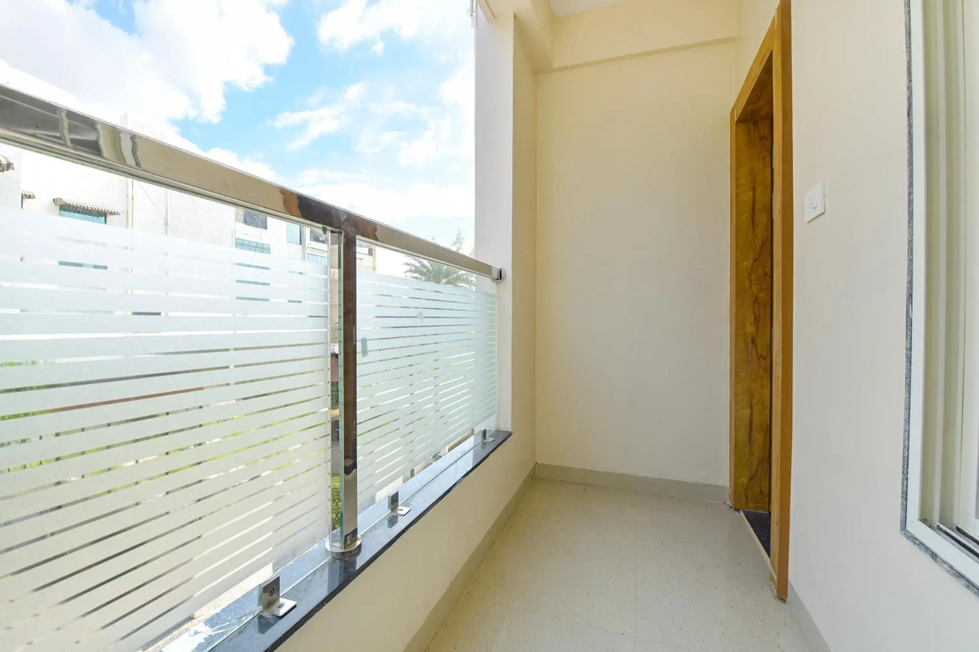 Balcony/Terrace in FabHotel Synergy Stays