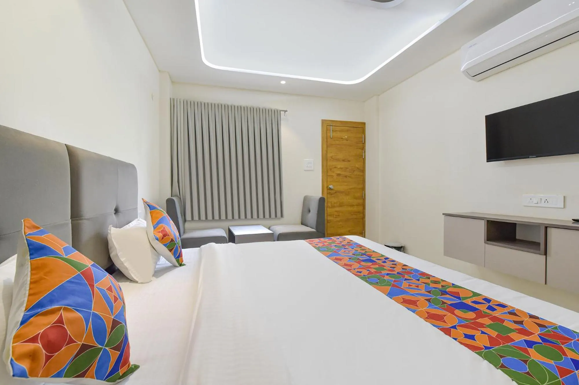 Bed in FabHotel Synergy Stays