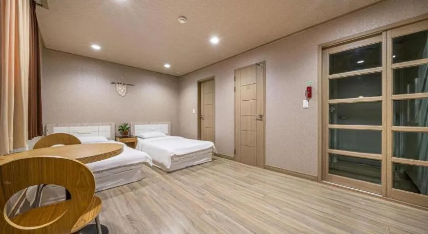 Bed in Seogwipo (Seongsan) Beach Hotel