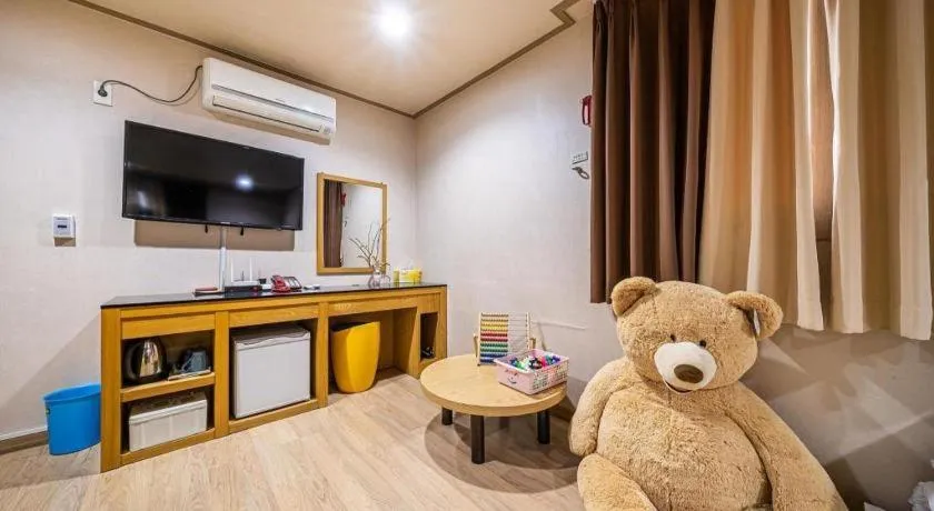 Seogwipo (Seongsan) Beach Hotel