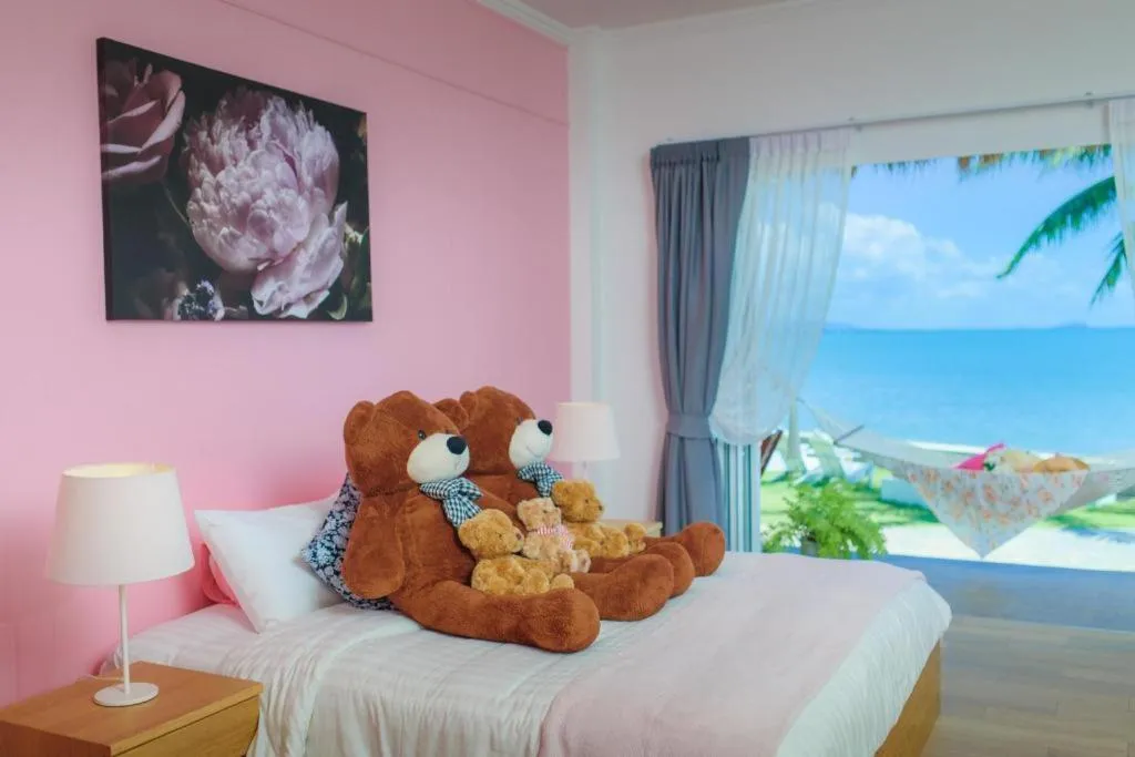 Bed in Sea Coco Resort