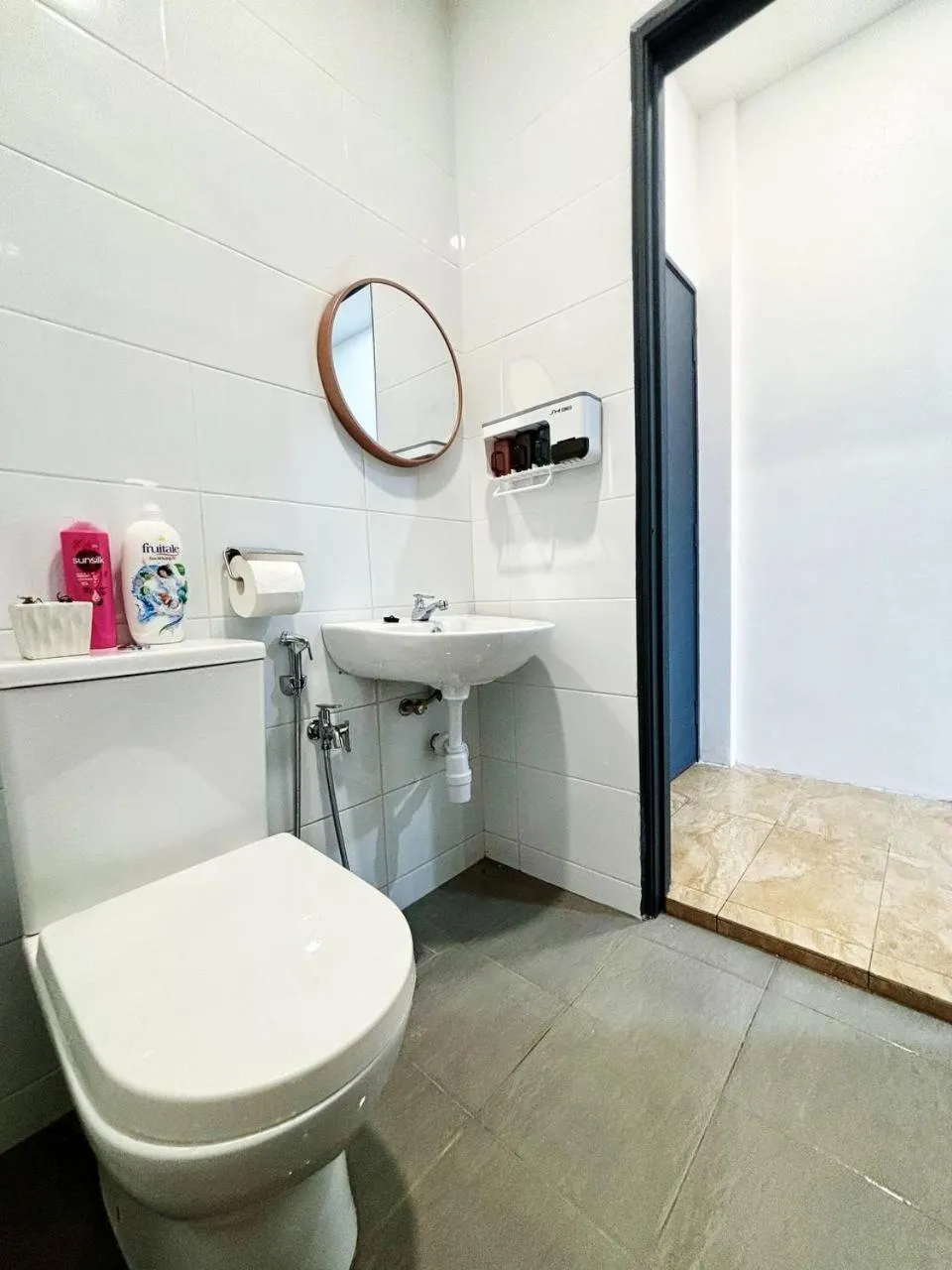 Toilet in Trace Cozy Place