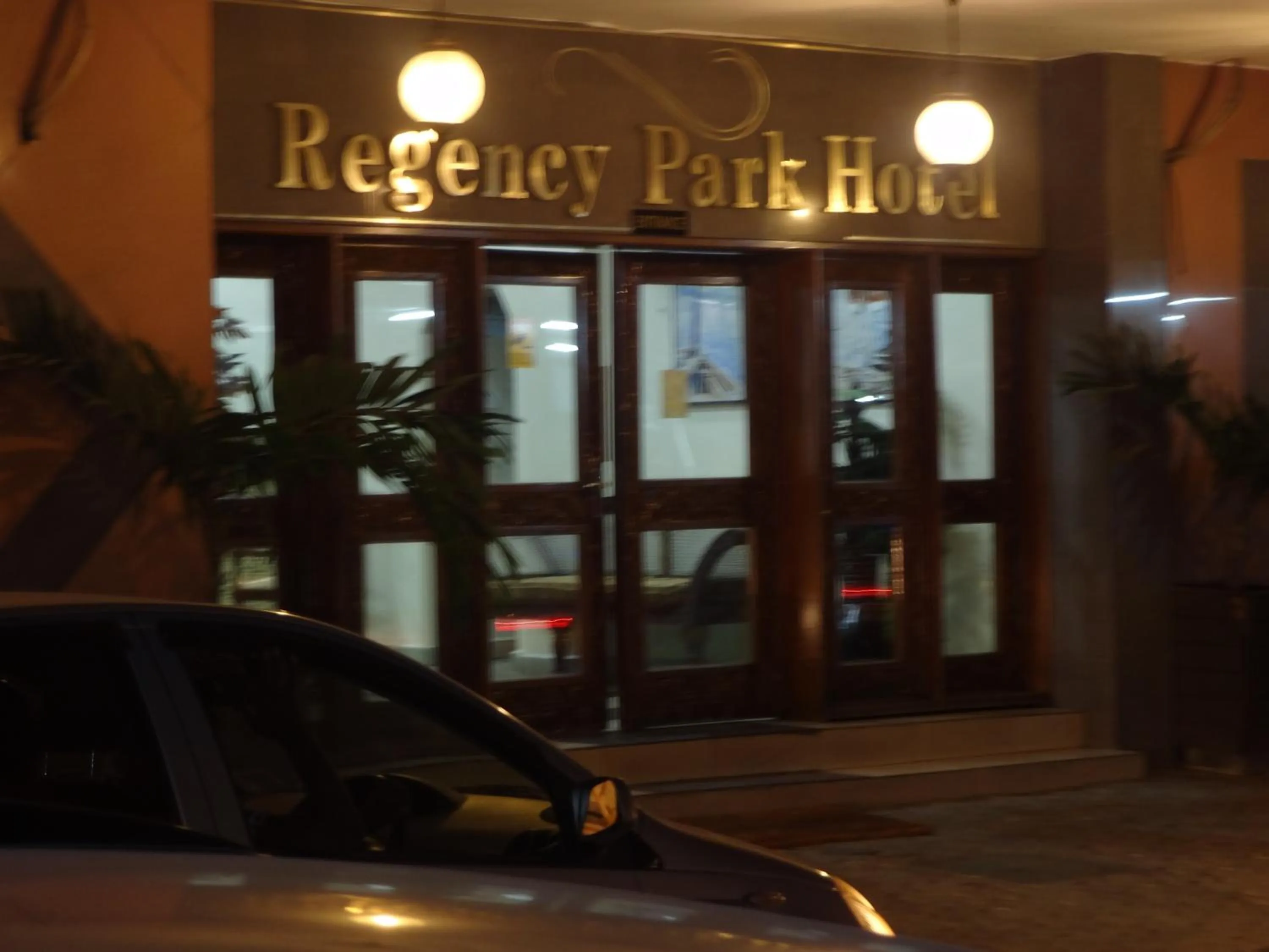 Facade/entrance in Regency Park Hotel