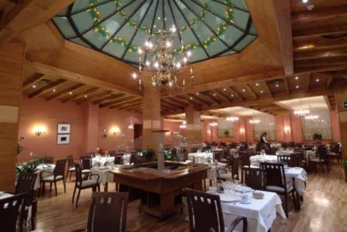 Restaurant/places to eat in Hotel Palacio de Oñate