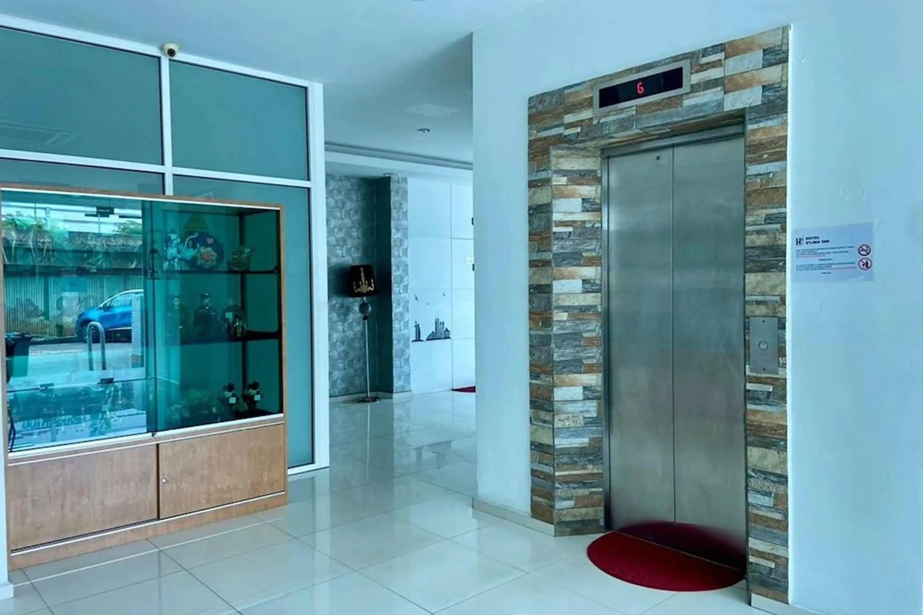 elevator in Hotel Dlima Inn Plaza Mahkota Melaka
