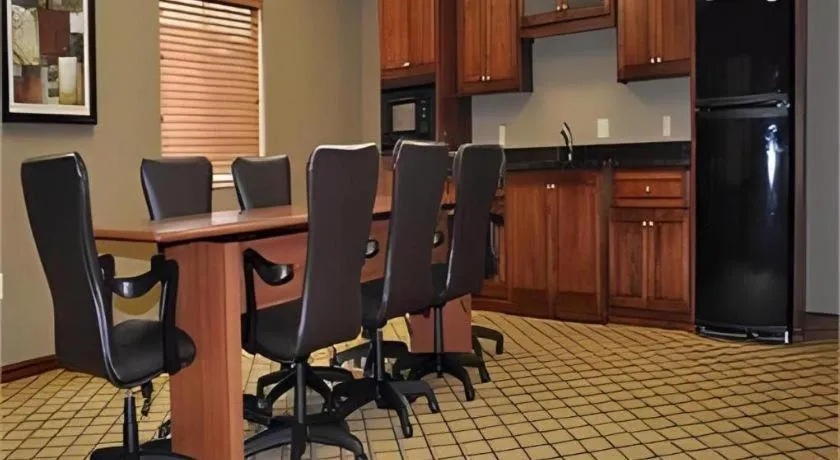 Candlewood Suites Springfield By IHG