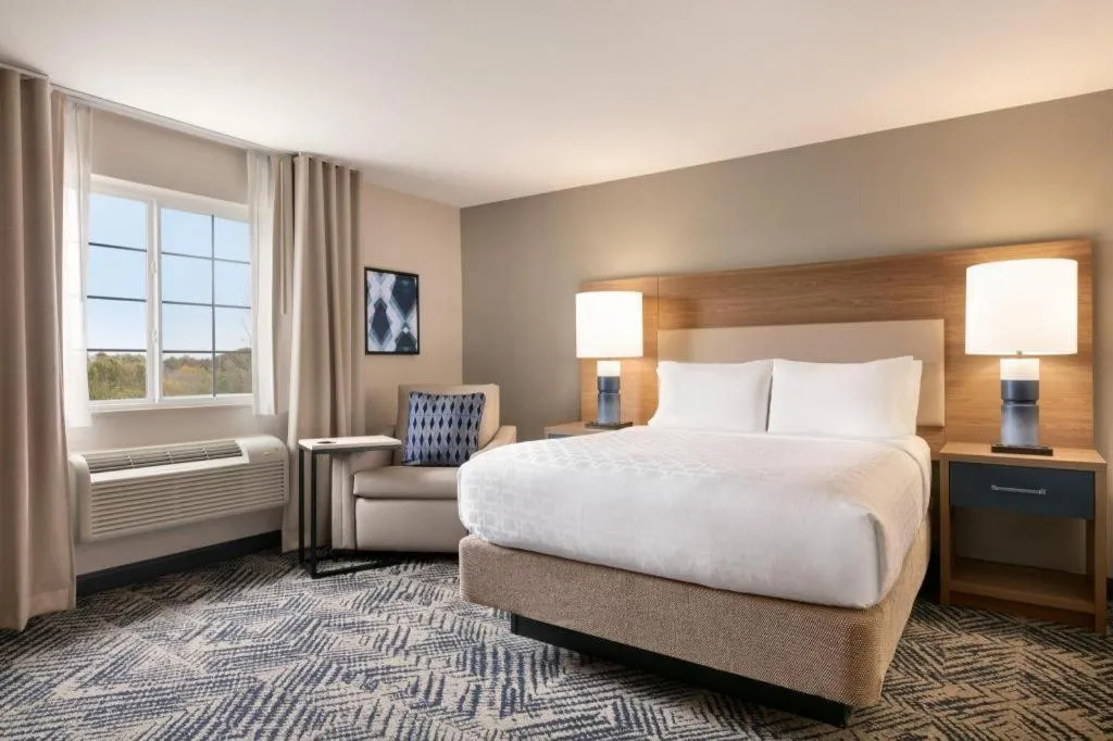 Bed in Candlewood Suites Springfield By IHG