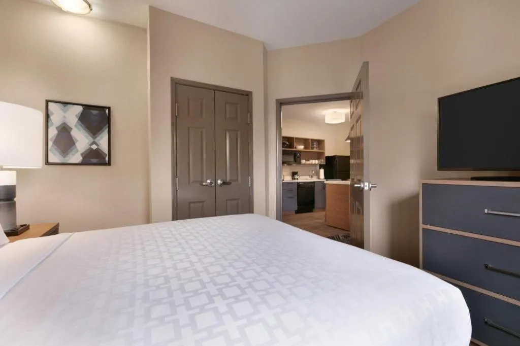 Bed in Candlewood Suites Springfield By IHG