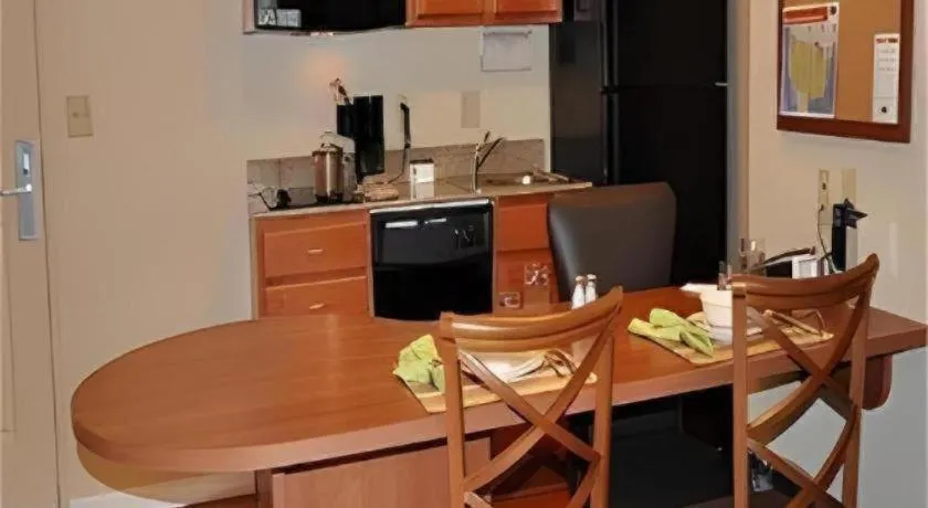 Candlewood Suites Springfield By IHG