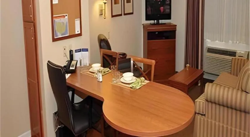 Candlewood Suites Springfield By IHG