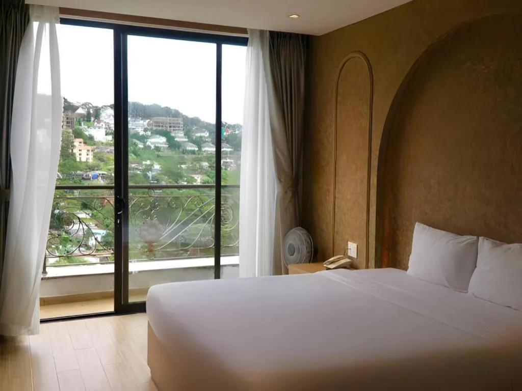 Bed in Gold View Boutique Hotel Đà Lạt