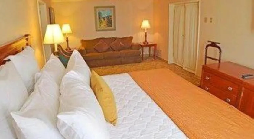 Bed in Hotel Honduras Maya