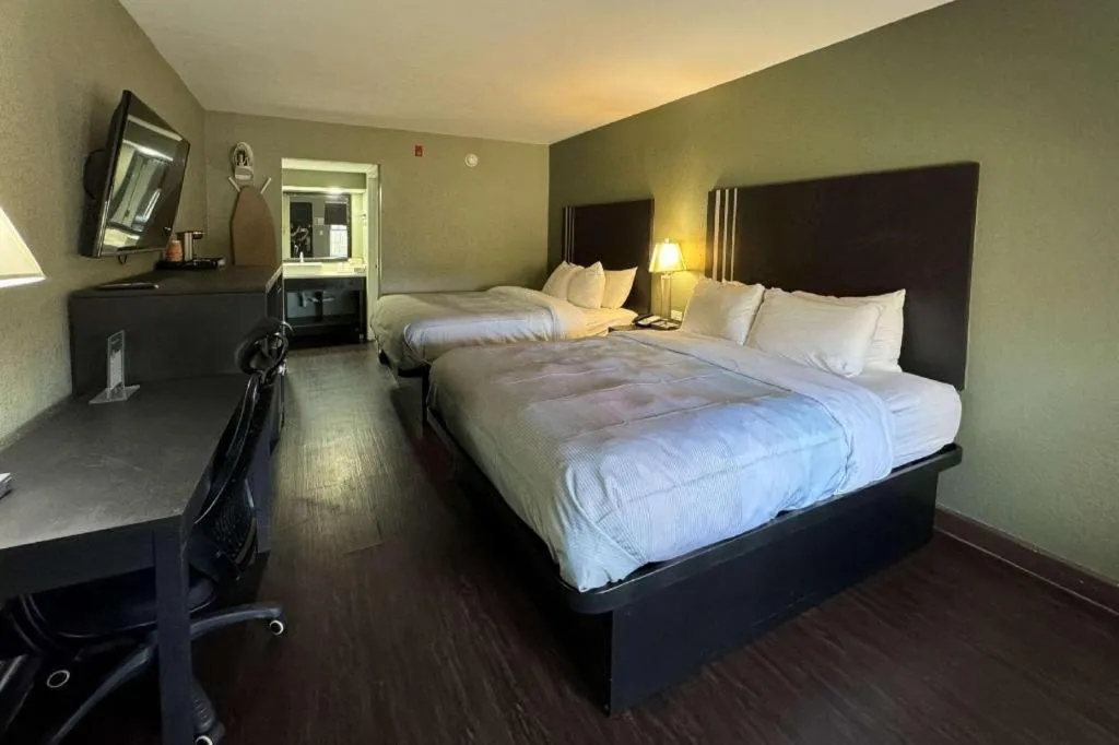 Bed in Quality Inn & Suites near Panama City Beach