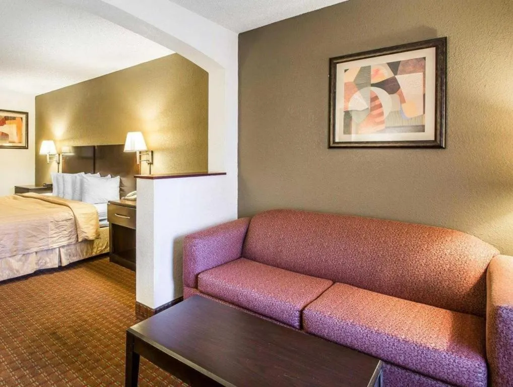 Bed in Quality Inn & Suites near Panama City Beach