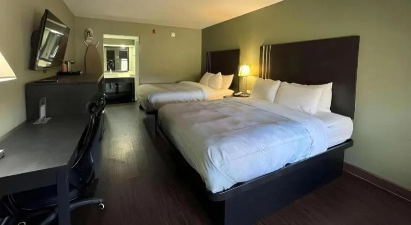 Bed in Quality Inn & Suites near Panama City Beach