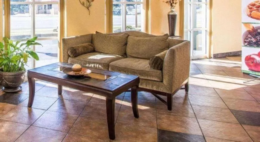 Quality Inn & Suites near Panama City Beach