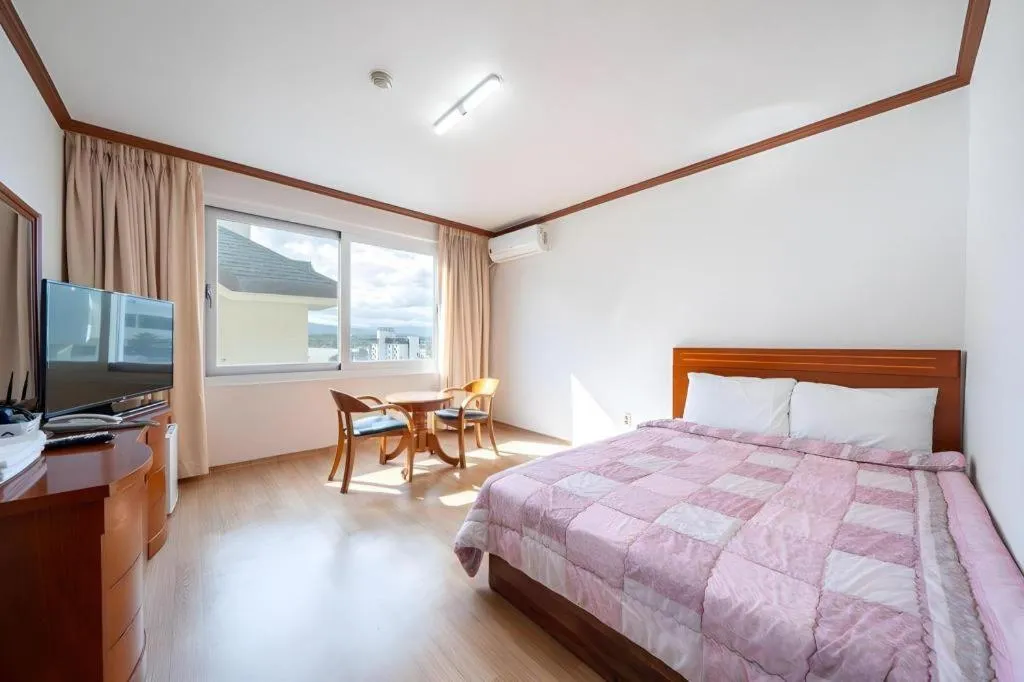 Bed in Gangneung Gyeongpodae Gangneung Motel