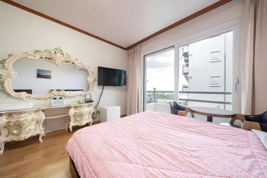 Bed in Gangneung Gyeongpodae Gangneung Motel