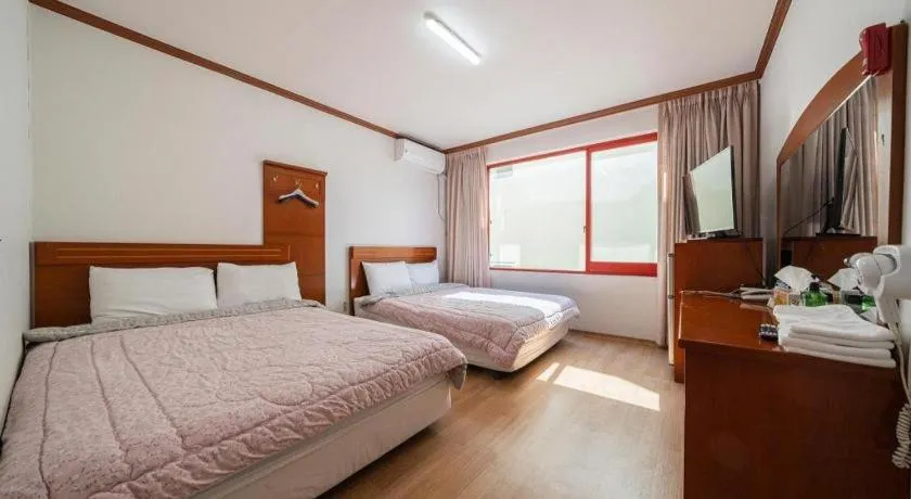 Bed in Gangneung Gyeongpodae Gangneung Motel