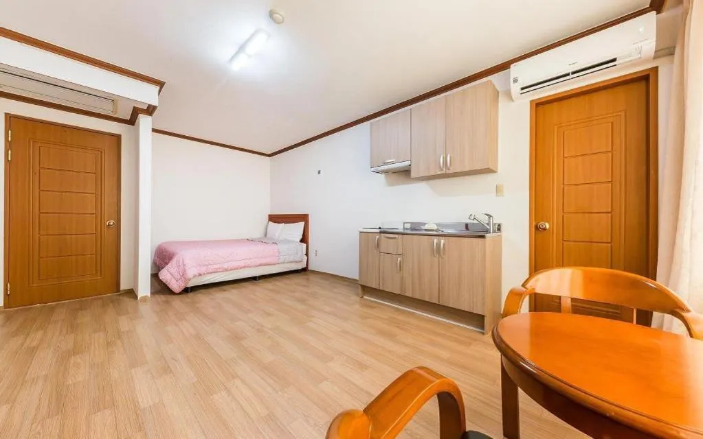 Bed in Gangneung Gyeongpodae Gangneung Motel