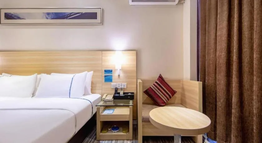 Bed in City Comfort Inn Beihai RT-Mart High Speed Railway Station