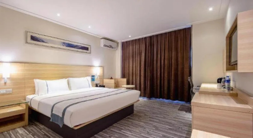 Bed in City Comfort Inn Beihai RT-Mart High Speed Railway Station