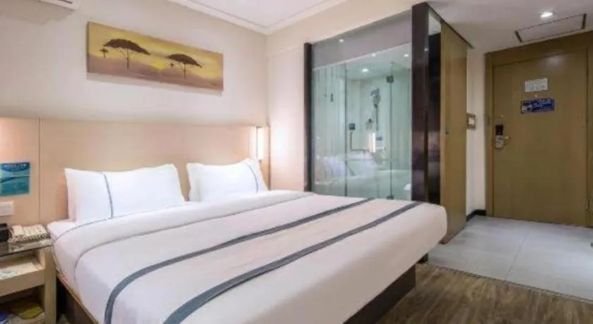 Bed in City Comfort Inn Beihai RT-Mart High Speed Railway Station