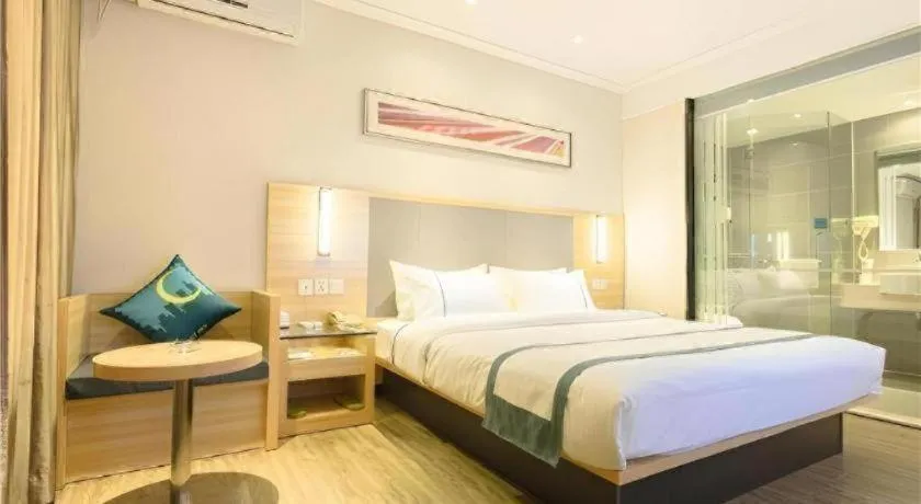 Bed in City Comfort Inn Beihai RT-Mart High Speed Railway Station