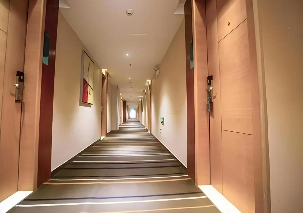 City Comfort Inn Beihai RT-Mart High Speed Railway Station