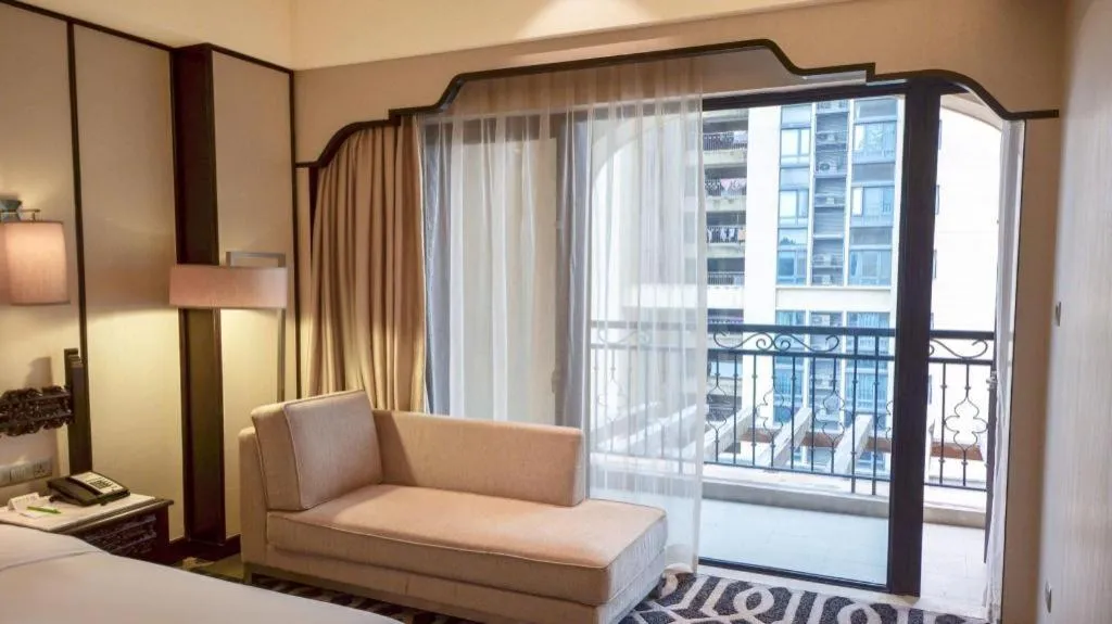 Bed in Holiday Inn Guangzhou Airport Zone By IHG