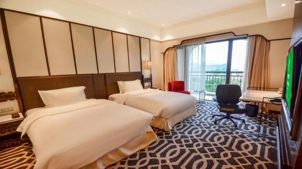 Bed in Holiday Inn Guangzhou Airport Zone By IHG
