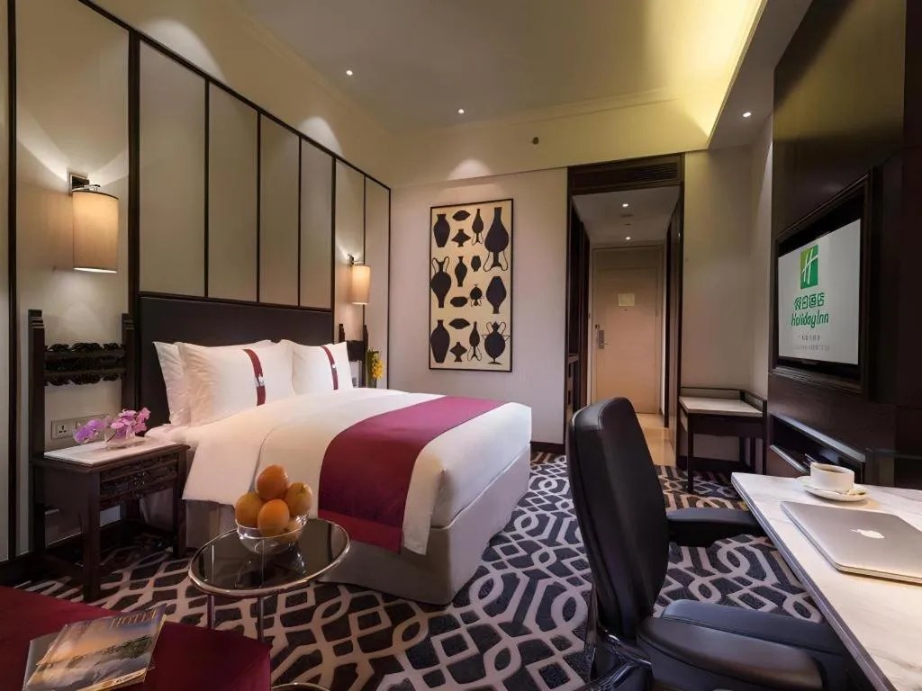 Bed in Holiday Inn Guangzhou Airport Zone By IHG