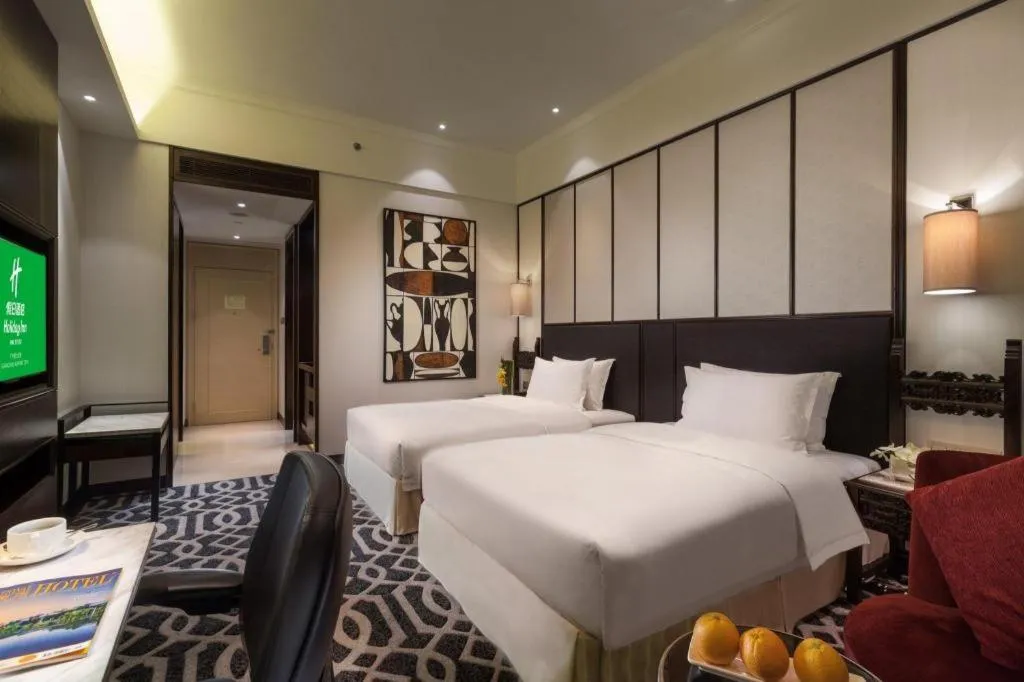 Bed in Holiday Inn Guangzhou Airport Zone By IHG