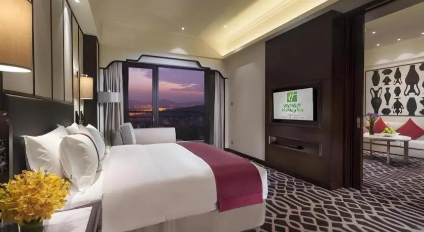 Bed in Holiday Inn Guangzhou Airport Zone By IHG