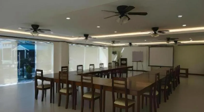 Ipil Suites Puerto Princesa
